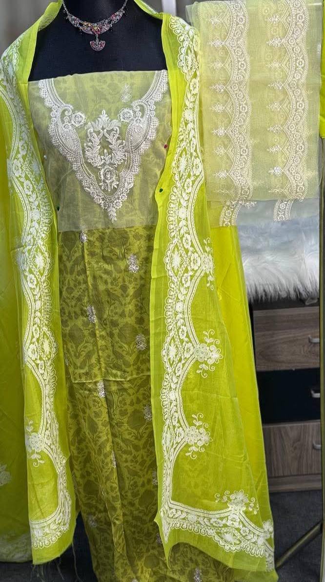 Pakistani Rangeeli unstitch Dress (Sajjo)