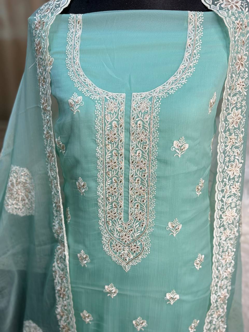 Maslin Embroidered Unstitch 4 Piece (Ocean Blue)