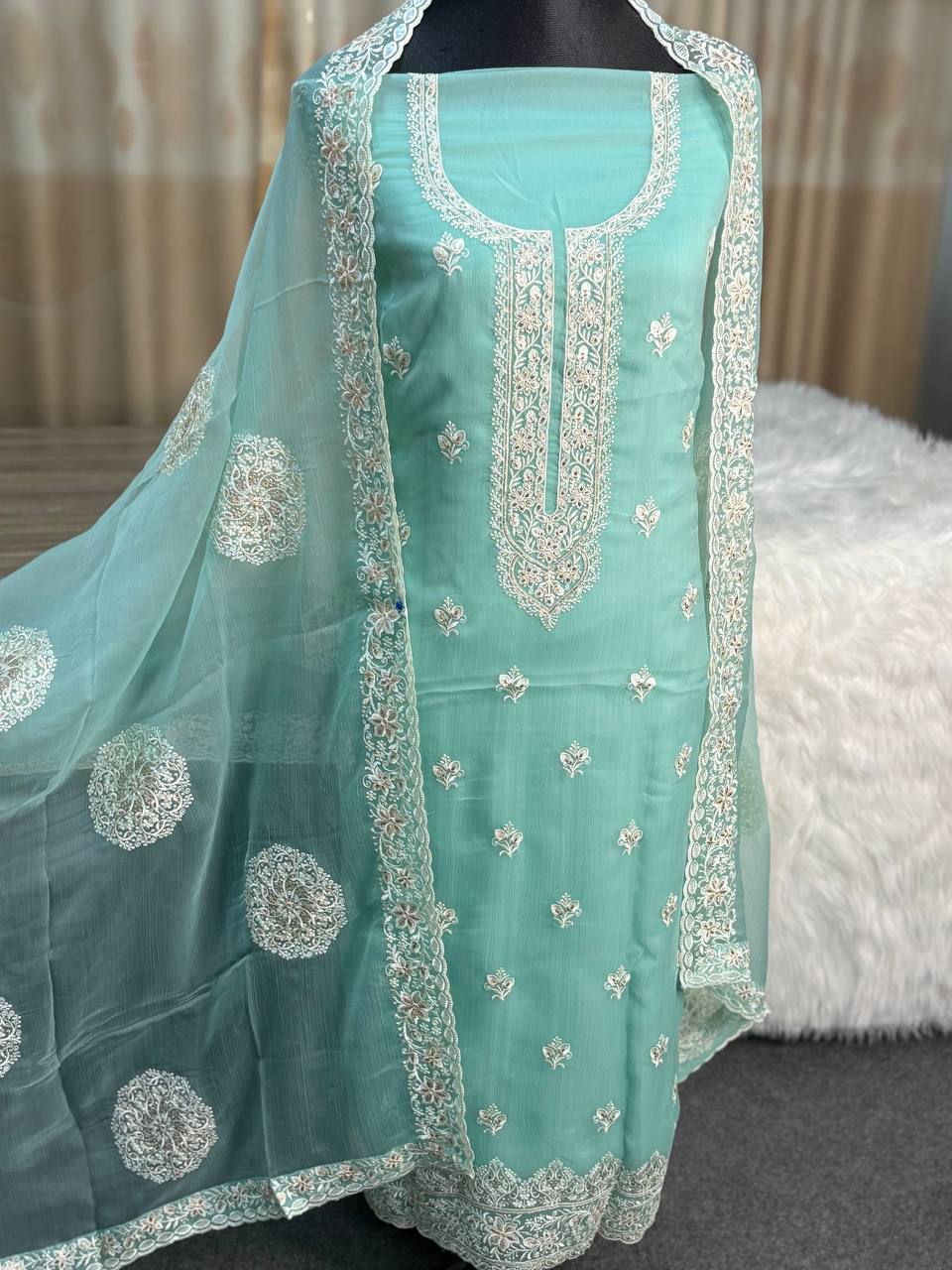 Maslin Embroidered Unstitch 4 Piece (Ocean Blue)