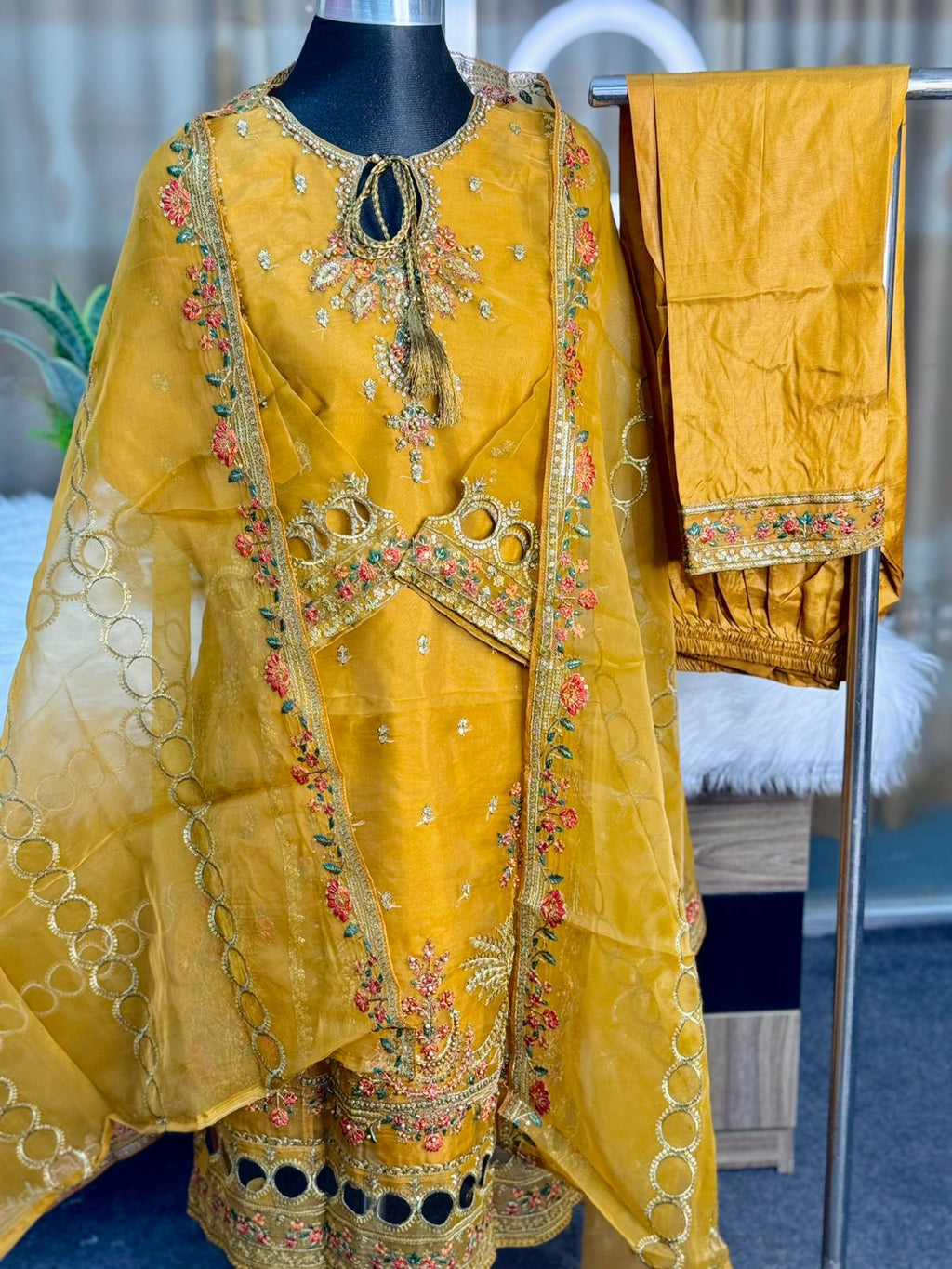 Pakistani Inspired Sadabahar 3 Piece (Mustard)